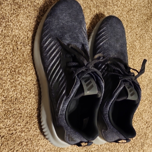 Adidas Alphabounce Size 11 Men - Picture 1 of 6